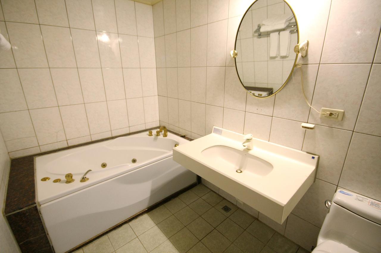 Wang Fu Hotel Miaoli Εξωτερικό φωτογραφία